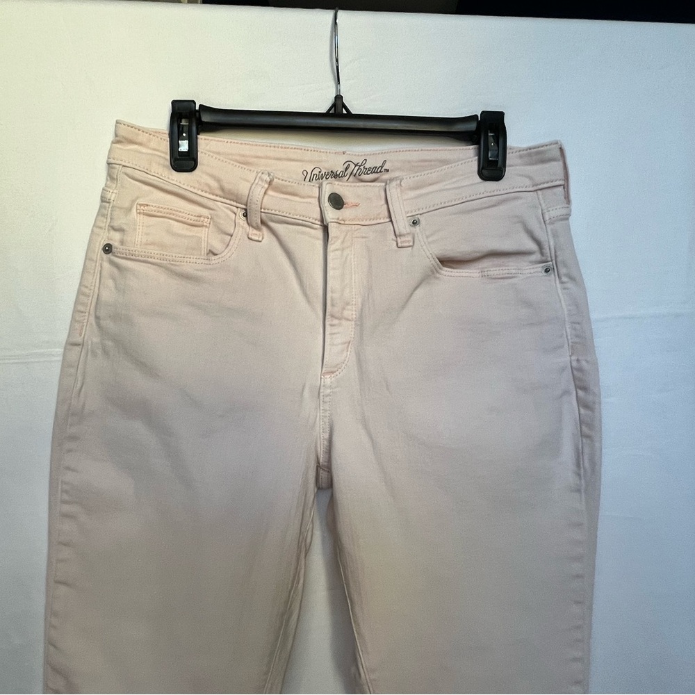 Universal Thread Pale Pink Jeans size 12/31R
EUC - Picture 2 of 15